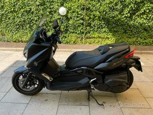 YAMAHA X-MAX 400 IRON MAX