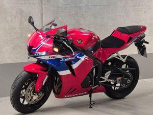 HONDA CBR 600 RR