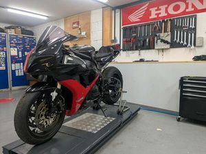 CBR 1000 SC57 RENNSTRECKE