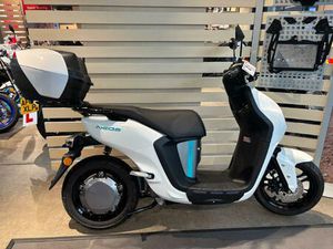 YAMAHA NEOS AUTOMATIC ELECTRIC SCOOTER
