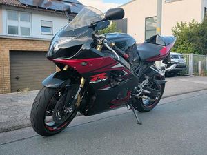 SUZUKI GSXR 750 K5