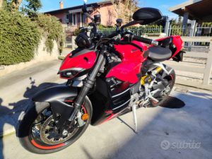 DUCATI STREETFIGHTER V2
