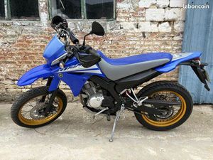 YAMAHA XT125X