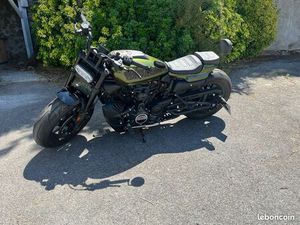 SPORTSTER S VERT HARLEY DAVIDSON ÉQUIPÉ