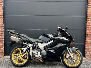 ② HONDA VFR800 VTEC AVEC ABS !