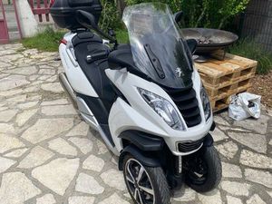 PEUGEOT MÉTROPOLIS 400