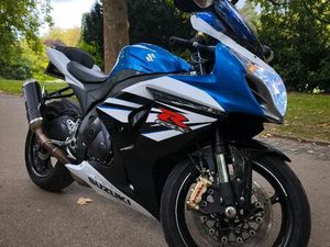 SUZUKI GSXR 1000 L4