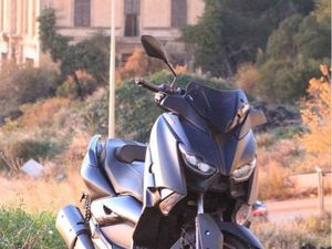 YAMAHA XMAX 300 IRON MAX 2019 – EXCELLENT ÉTAT, CT VIERGE