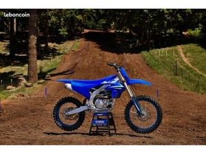 YAMAHA YZ450F 2025