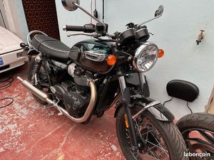 TRIUMPH BONNEVILLE COULEUR COMPETITION GREEN IRONSTONE