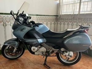 HONDA - DEAUVILLE NT700V