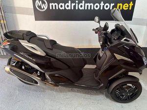 PEUGEOT - METROPOLIS 400