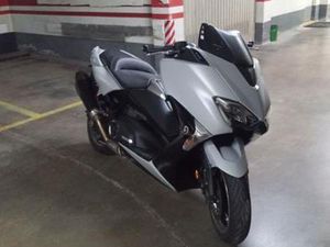 YAMAHA - TMAX