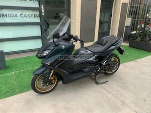 YAMAHA - TMAX