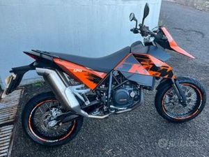 KTM 690 SUPERMOTO