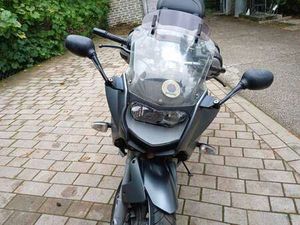 F 800 ST