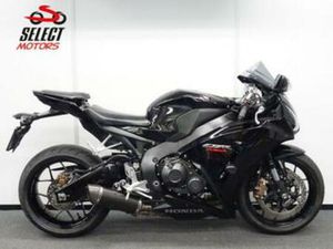 HONDA CBR 1000 RR FIREBLADE CBR1000RR (BJ 2016) — MOTOREN | HONDA — MARKTPLAATS