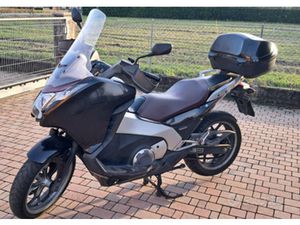 MOTO/SCOOTER HONDA INTEGRA 700