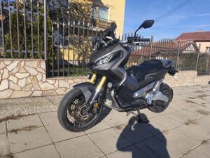 HONDA X-ADV SWISS →