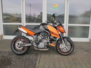 KTM SUPER DUKE 990