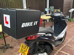 PIAGGIO, MEDLEY, 2017, 125 (CC)