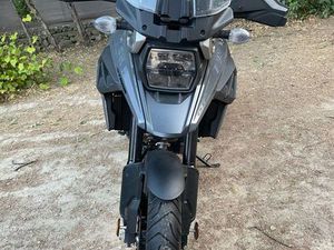 SUZUKI. V-STROM 1050 REPRISE VW TRANSPORTER T4 T5
