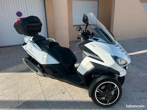 SCOOTER METROPOLIS 400