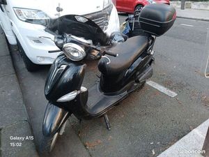 SCOOTER YAMAHA CENT DIX