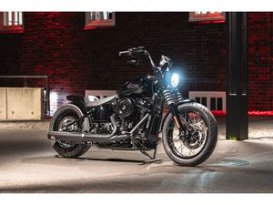 HARLEY-DAVIDSON STREET BOB 117 CUSTOMBIKE MIT 200ER