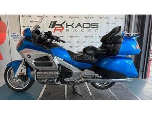 HONDA - GL 1800 GOLDWING