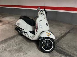 PIAGGIO - VESPA 300 GTS