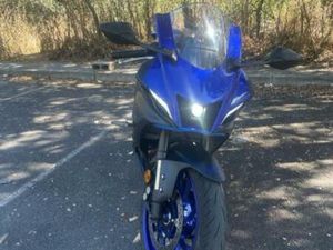 YAMAHA - R7