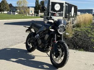 2024 HUSQVARNA MOTORCYCLES SVARTPILEN 401