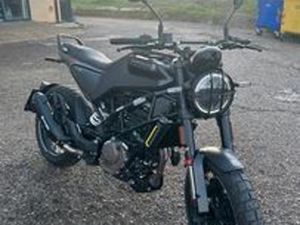 HUSQVARNA SVARTPILEN 125 2025