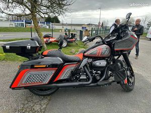 VENDS HARLEY DAVIDSON ROAD GLIDE PATRIOT