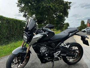 ② HONDA CB125R EN PARFAIT ÉTAT 2022