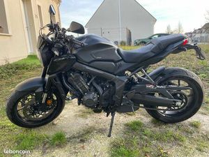 HONDA CB650R BLACK EDITION