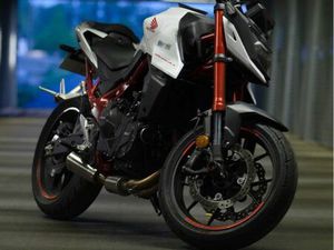 HONDA HORNET 750 – 2023 – BRIDÉE A2 – ÉTAT IMPECCABLE