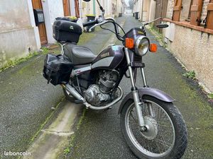 YAMAHA SR125