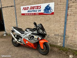 YAMAHA 600 YZF THUNDERCAT ACCIDENTÉ