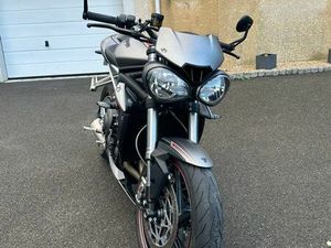 TRIUMPH 765 STREET TRIPLE RS 2017