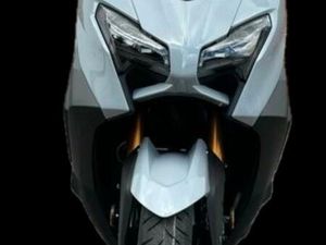 ② YAMAHA T-MAX TECH MAX 560