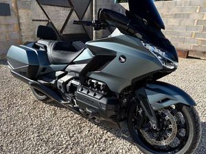 HONDA GOLDWING 1800 DCT