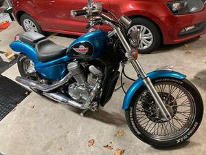 ② HONDA SHADOW VT600