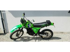 ANCIENNE MOTO COLLECTION 175KDX , KDX 175 TOUT TERRAIN D' ENDURO HOMOLOGUÉE KAWASAKI 175 KDX 1982 IMMATRICULÉE, FOURNIE AVEC CARTE GRISE A JOUR A MON NOM ET CLE