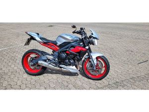 TRIUMPH STREET TRIPLE RX 675