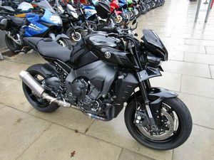 USED YAMAHA MT-10 1000 HYPER-NAKED FOR SALE IN MIDDLESEX