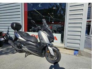 YAMAHA X MAX 400
