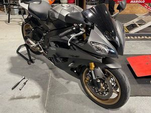 YAMAHA R6 2015