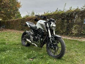 HONDA CB125R 2018